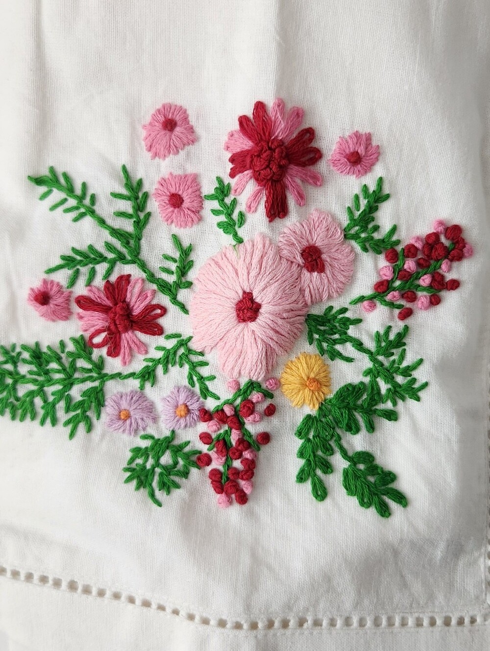 Sur la Table Jardin Floral Embroidered Napkins - Set of 4 - New - Picture 4 of 6